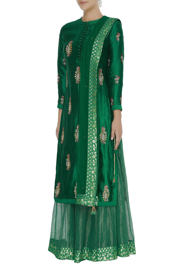Zardozi work kurta with lehenga & dupatta