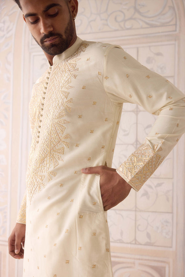 Egret Off-White Kurta Set.