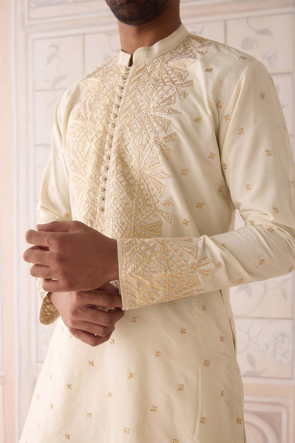 Egret Off-White Kurta Set.