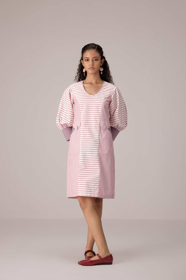 Relaxed cotton tunic dress in striped cotton panels, voluminous 3 quarter sleeves with textured cups.