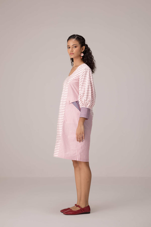 Relaxed cotton tunic dress in striped cotton panels, voluminous 3 quarter sleeves with textured cups.