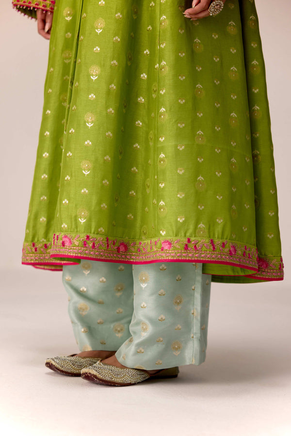 Green thread embroidered kurta set