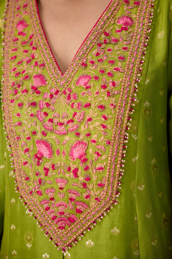 Green thread embroidered kurta set
