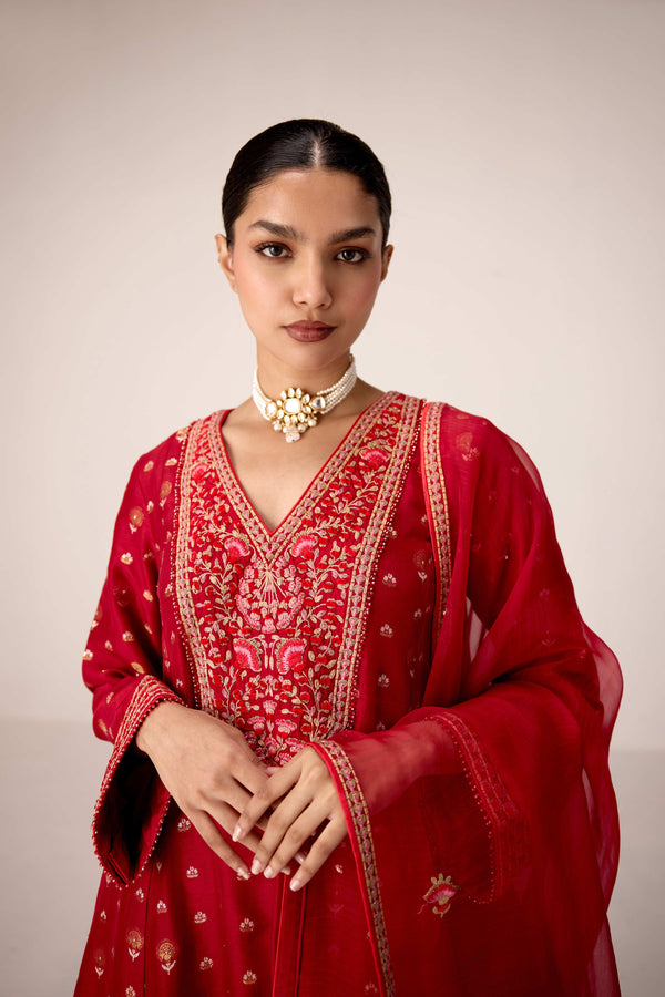 Maroon thread embroidered kurta set