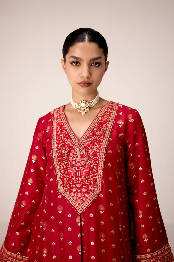 Maroon thread embroidered kurta set