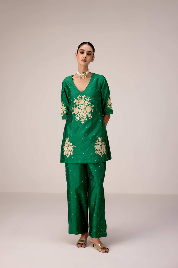 Emerald green gold patch and thread embroidered kurta pants set