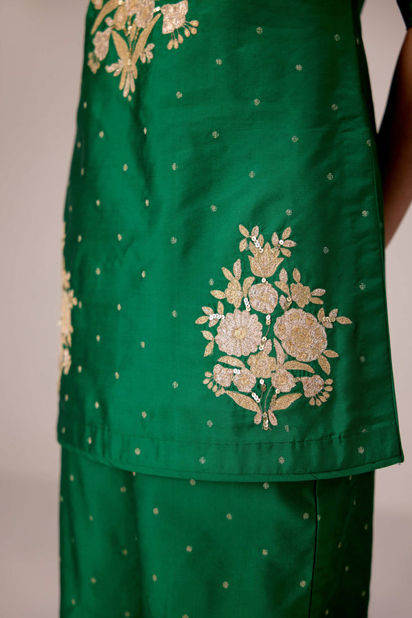 Emerald green gold patch and thread embroidered kurta pants set