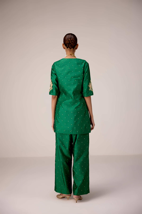 Emerald green gold patch and thread embroidered kurta pants set