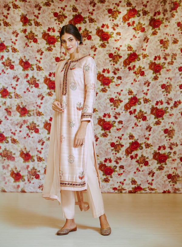 Light Pink Kurta Set.