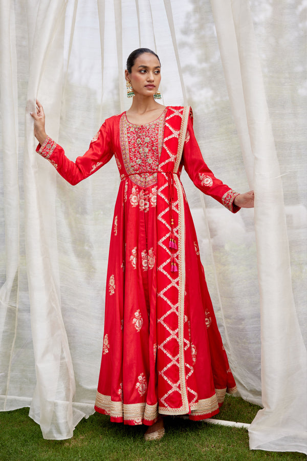 Red Anarkali Set.