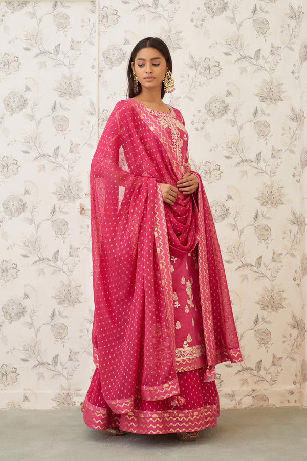 Magenta Kurta Skirt Set.