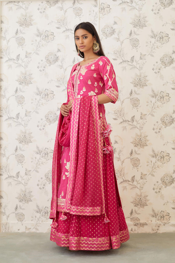 Magenta Kurta Skirt Set.