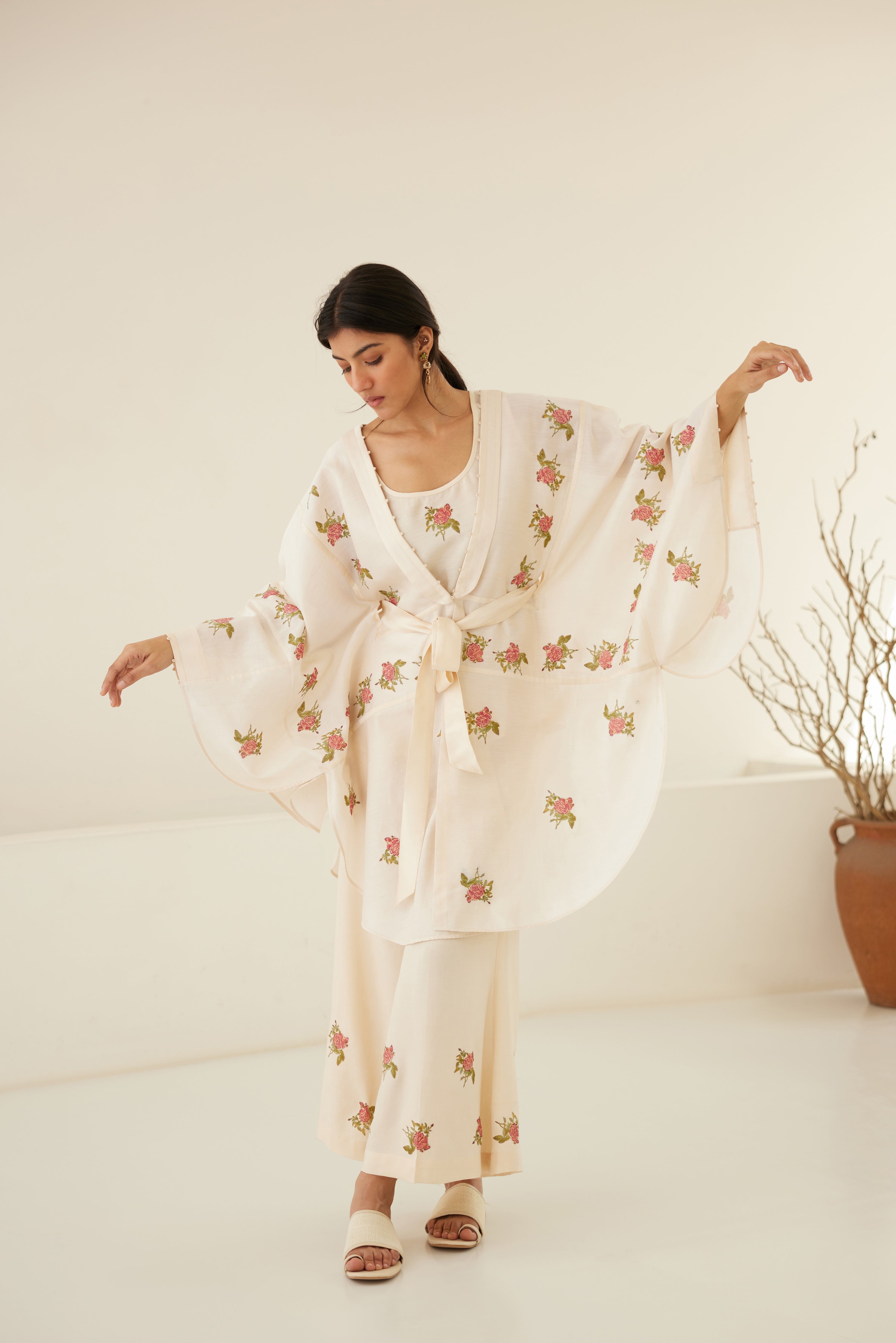 Pristine White Kimono – Shyam Narayan Prasad1