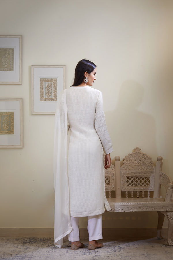 Ivory Appliqué Kurta Set.