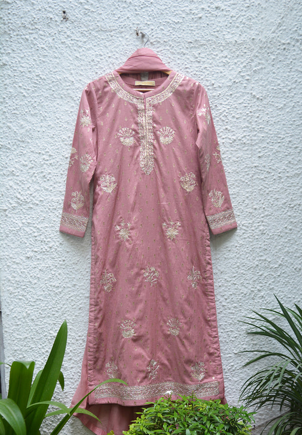 Onion Pink Kurta Set.