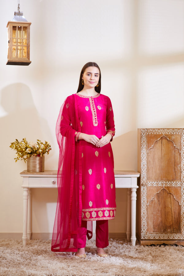 Pink Kurta Set.