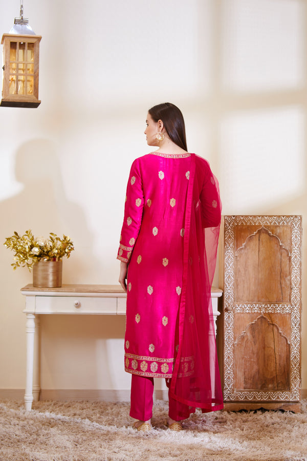 Pink Kurta Set.