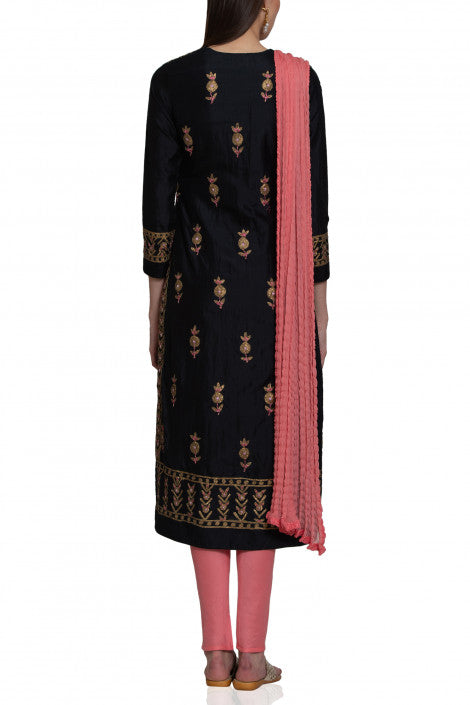 Churidar and hot sale dupatta set